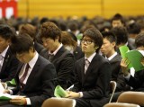 学生の真剣な表情