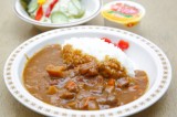 毎回人気のカツカレー