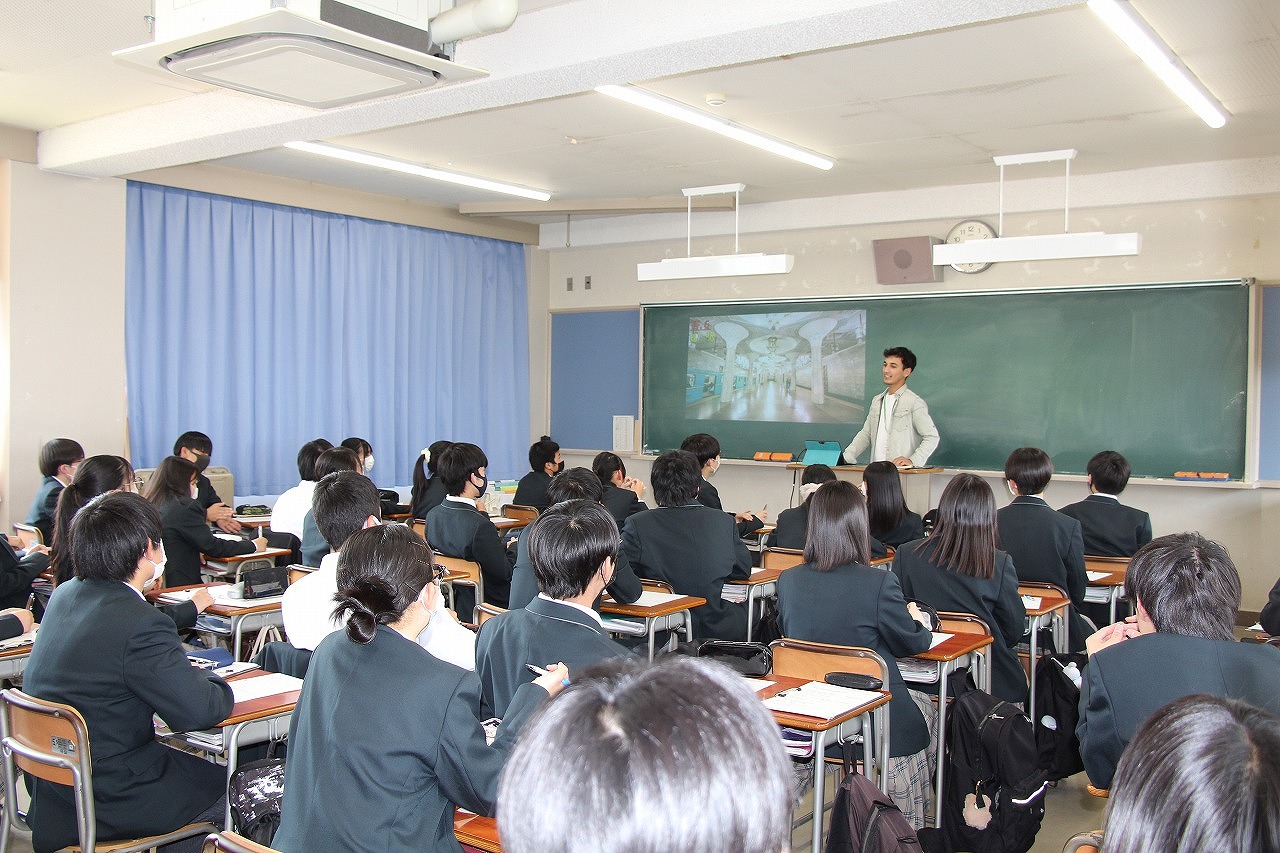 愛知県立犬山総合高校で特別講義を行いました｜新着情報｜名古屋経済大学