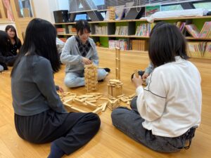 突然壊された作品―その時、保育者ならどう関わる？
